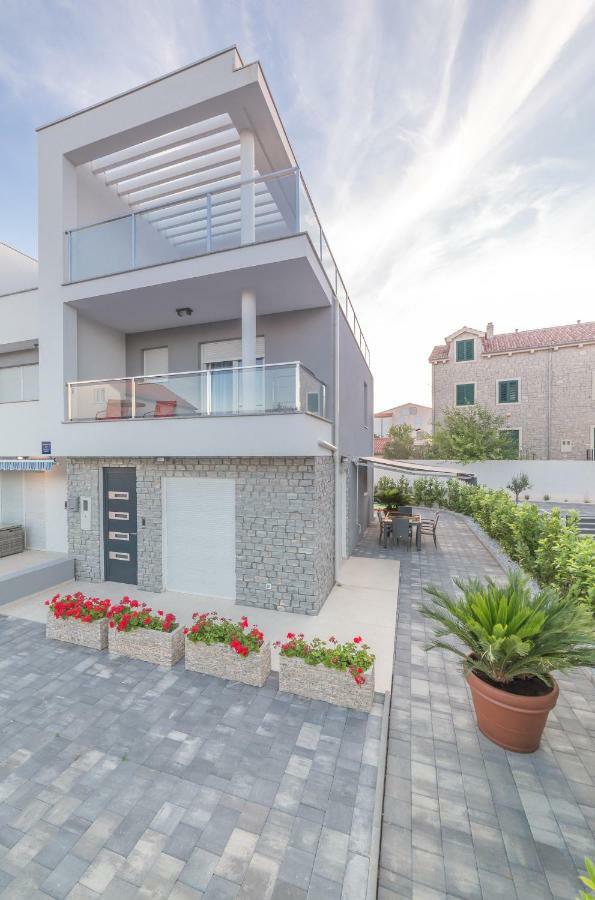 Kuca Buzov - Holiday House In Croatia 斯里马 外观 照片