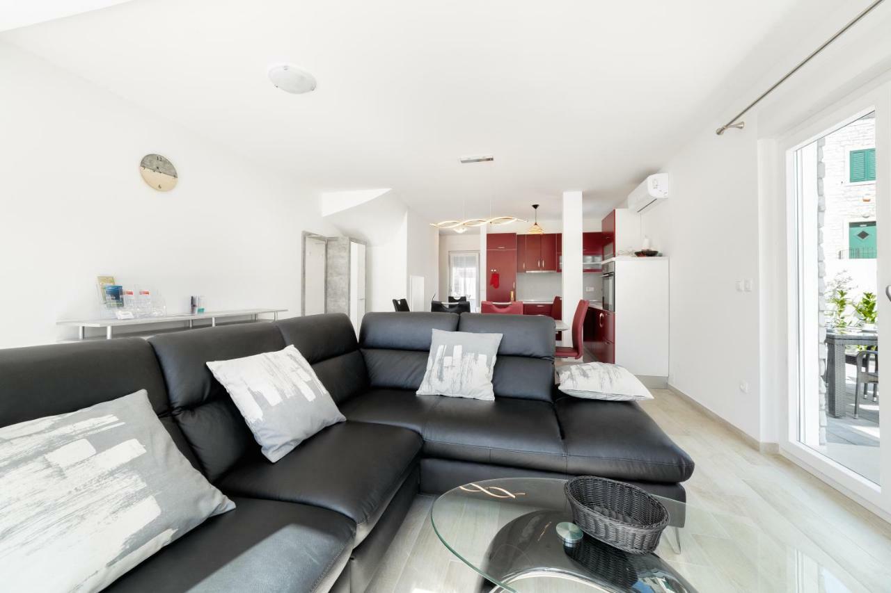 Kuca Buzov - Holiday House In Croatia 斯里马 外观 照片
